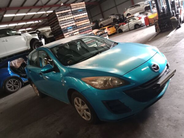 P5123 - Mazda 3 2011 Blue Wrecking - Image 13