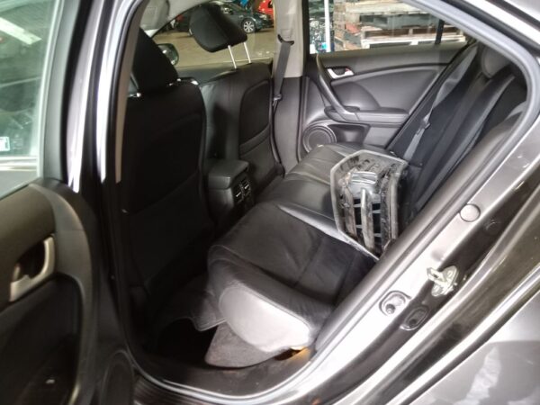 P5124 - Honda Accord Euro 2009 Grey Wrecking - Image 6