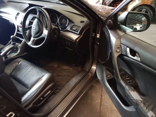 P5124 - Honda Accord Euro 2009 Grey Wrecking - Image 7