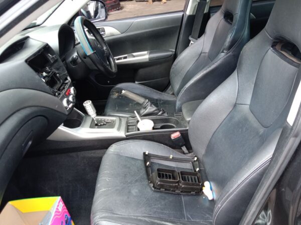 P5125 - Subaru Impreza 2009 Grey Wrecking - Image 4