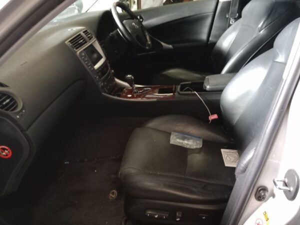 P5126 - Toyota Lexus is 250 2008 Silver Wrecking - Image 4