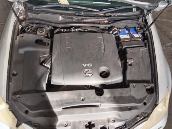 P5126 - Toyota Lexus is 250 2008 Silver Wrecking - Image 10