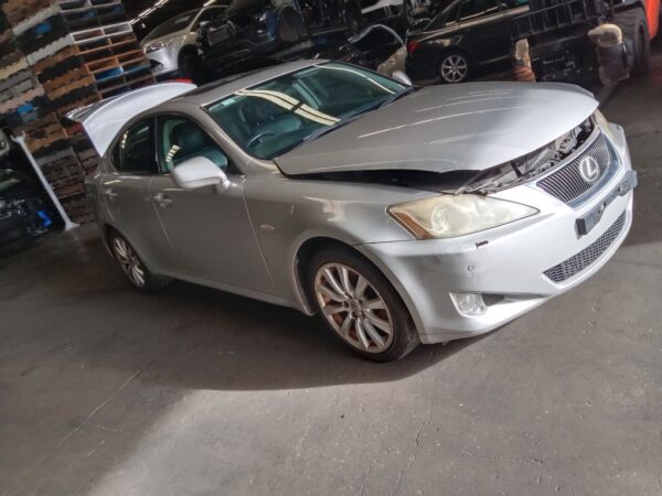 P5126 - Toyota Lexus is 250 2008 Silver Wrecking - Image 11