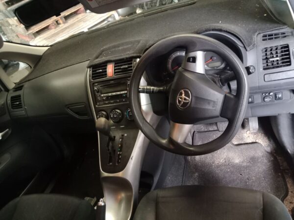 P5127 - Toyota corolla hatchback 2010 Silver Wrecking - Image 3