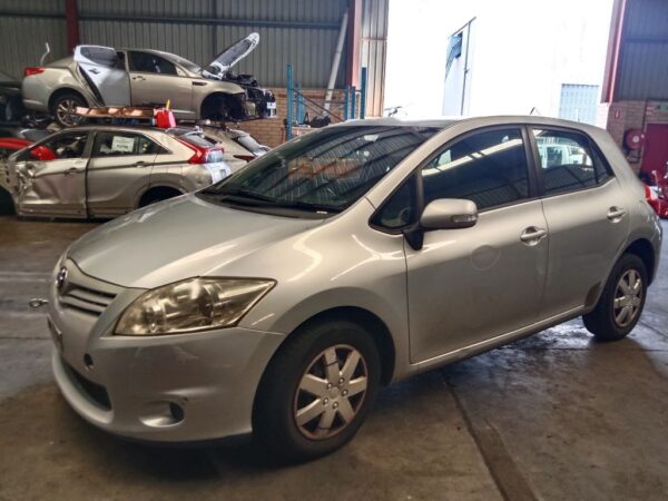 P5127 - Toyota corolla hatchback 2010 Silver Wrecking - Image 10