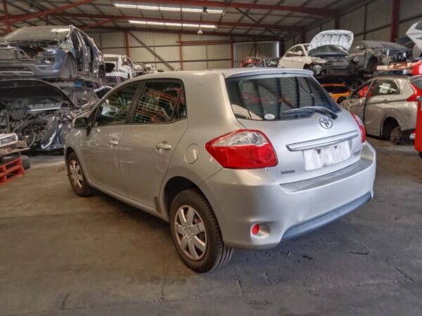 P5127 - Toyota corolla hatchback 2010 Silver Wrecking - Image 12