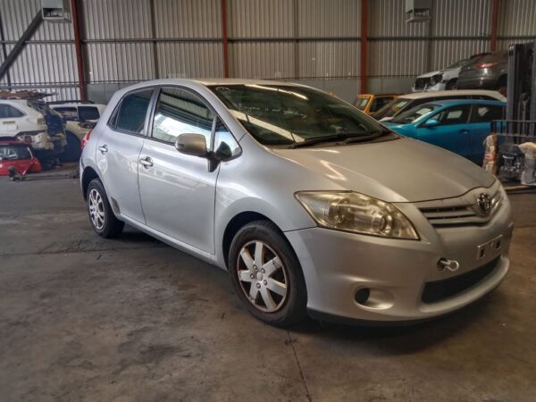 P5127 - Toyota corolla hatchback 2010 Silver Wrecking - Image 16