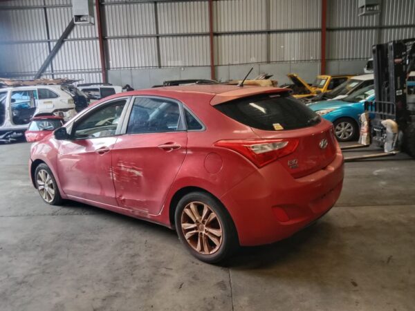 P5128 - Hyundai i30 2014 Red Wrecking - Image 13