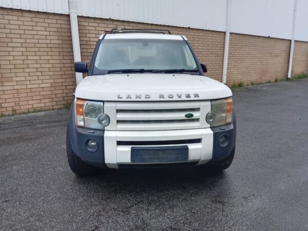 P5132 - Land Rover Discovery 2007 White Wrecking