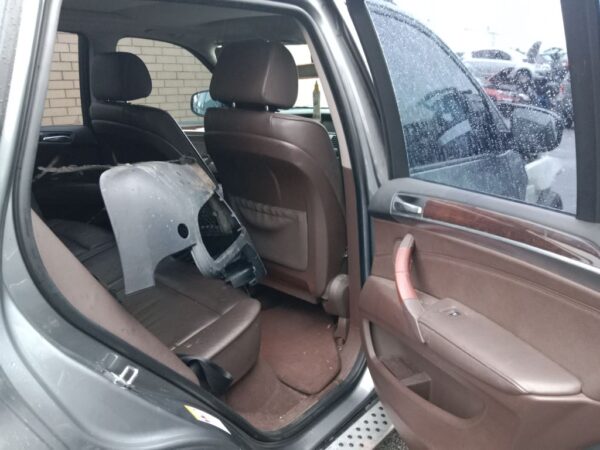 P5133 - BMW X5 2007 Grey Wrecking - Image 2