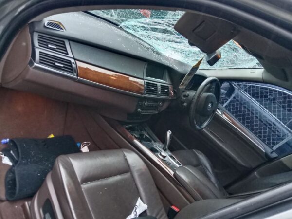 P5133 - BMW X5 2007 Grey Wrecking - Image 7