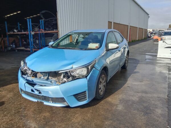 P5135 - Toyota corolla 2015 Blue Wrecking