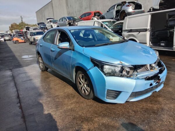P5135 - Toyota corolla 2015 Blue Wrecking - Image 15