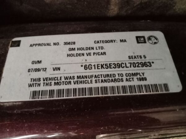 P5137 - Holden Commodore SV6 2012 maroon Wrecking - Image 8