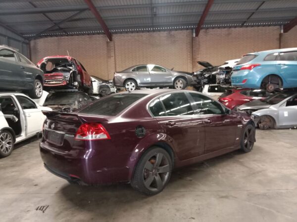 P5137 - Holden Commodore SV6 2012 maroon Wrecking - Image 14
