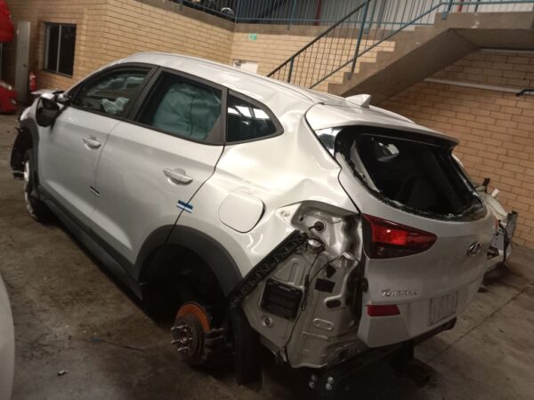 P5139 - Hyundai Tucson 2020 Silver Wrecking - Image 11