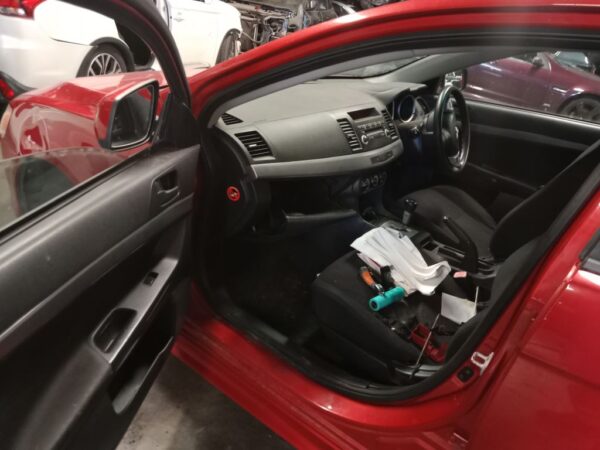P5141 - Mitsubishi Lancer 2010 Red Wrecking - Image 5
