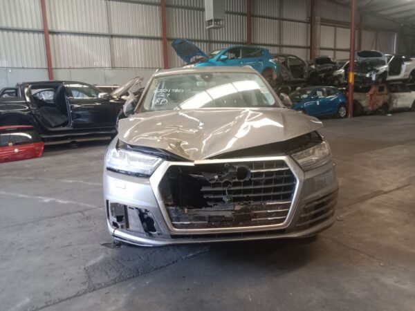 P5146 - Audi Q7 2016 Grey Wrecking
