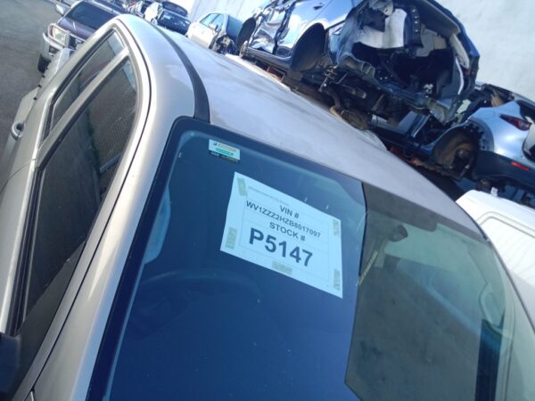 P5147 - Volkswagen Amarok 2011 Grey Wrecking - Image 10