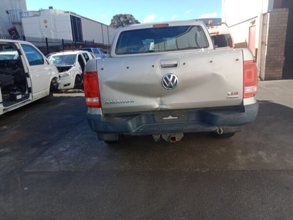 P5147 - Volkswagen Amarok 2011 Grey Wrecking - Image 11