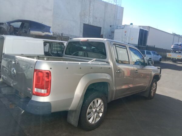P5147 - Volkswagen Amarok 2011 Grey Wrecking - Image 12