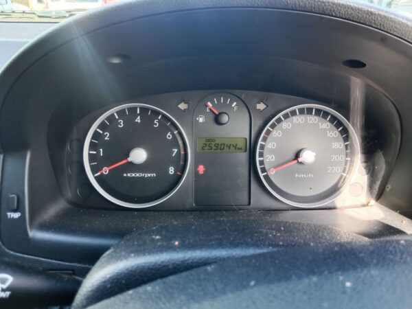 P5148 - Hyundai Getz 2010 Red Wrecking - Image 3