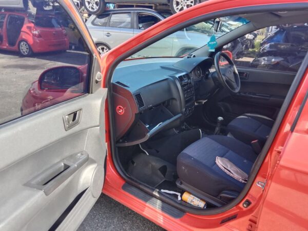 P5148 - Hyundai Getz 2010 Red Wrecking - Image 6