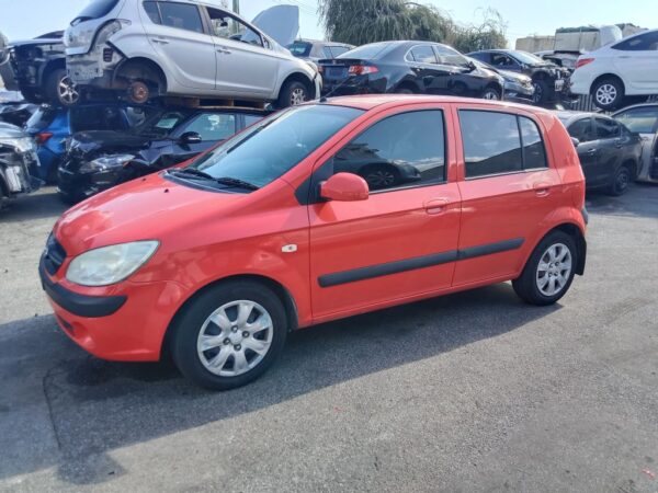 P5148 - Hyundai Getz 2010 Red Wrecking - Image 10