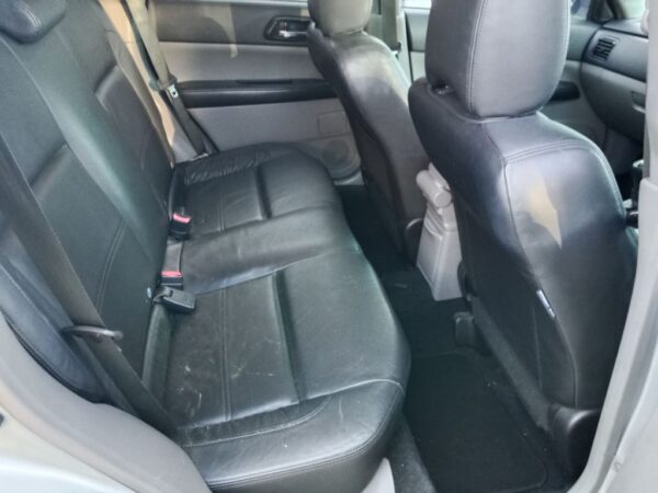 P5149 - Subaru Forester 2006 Silver Wrecking - Image 5