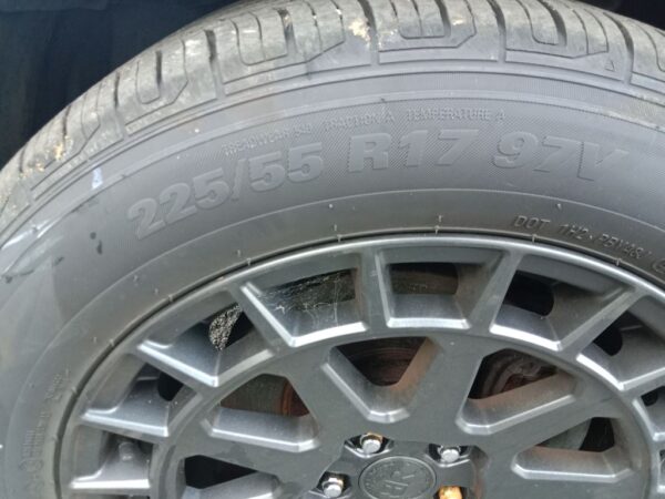 P5149 - Subaru Forester 2006 Silver Wrecking - Image 9