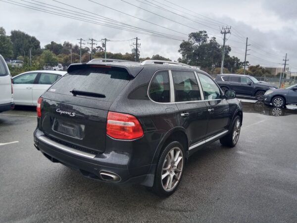 P5150 - Porsche cayenne 2007 Black Wrecking - Image 10
