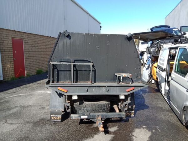 P5151 - Nissan Navara 2006 Black Wrecking - Image 13