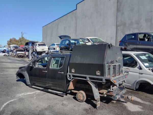 P5151 - Nissan Navara 2006 Black Wrecking - Image 14
