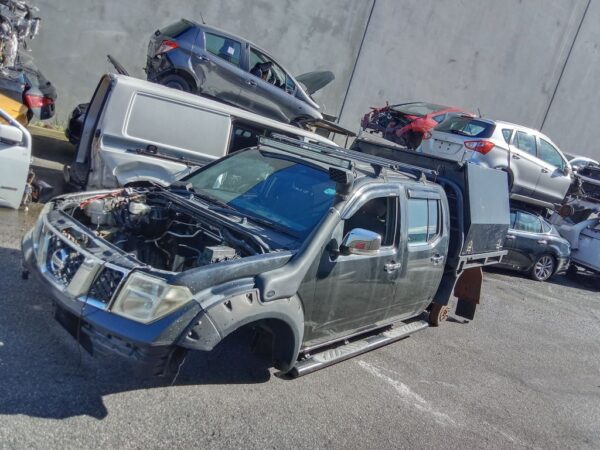 P5151 - Nissan Navara 2006 Black Wrecking - Image 16