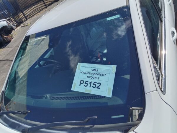 P5152 - Jeep Grand Cherokee 2015 White Wrecking - Image 11