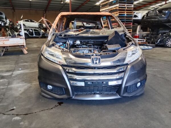 P5153 - Honda Odyssey 2015 Grey Wrecking