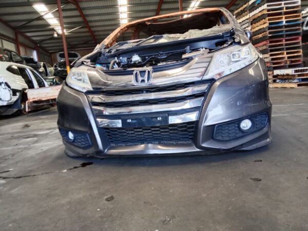 P5153 - Honda Odyssey 2015 Grey Wrecking - Image 2