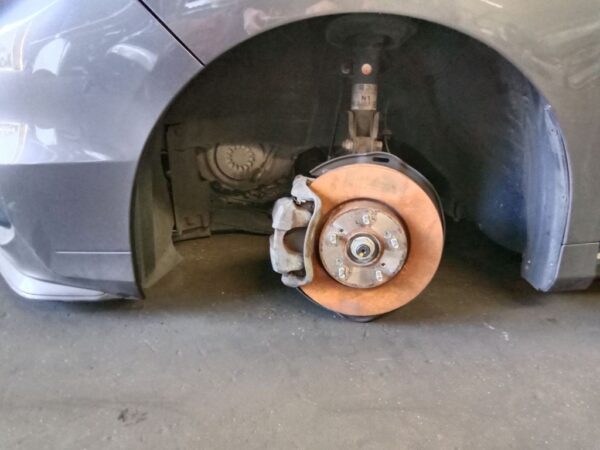P5153 - Honda Odyssey 2015 Grey Wrecking - Image 5