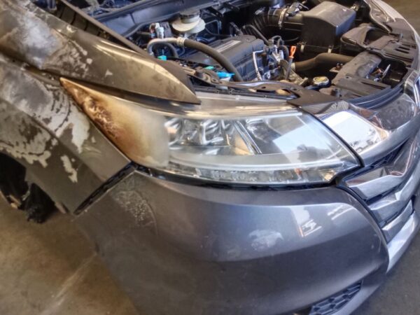 P5153 - Honda Odyssey 2015 Grey Wrecking - Image 7