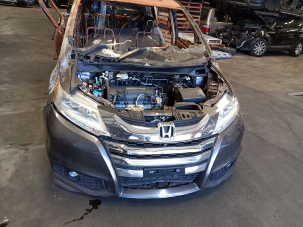 P5153 - Honda Odyssey 2015 Grey Wrecking - Image 8