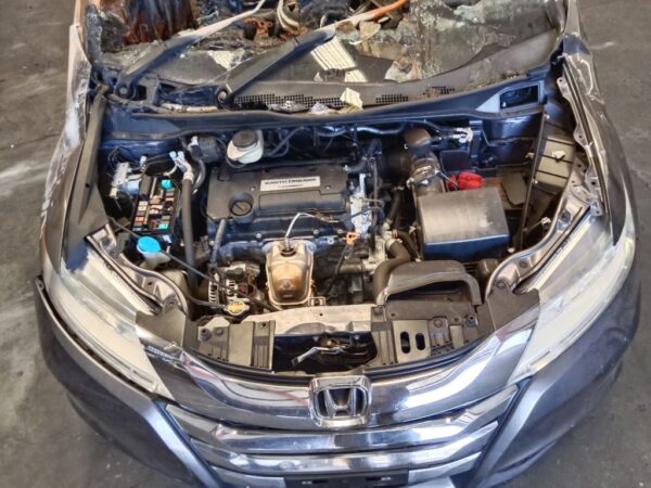 P5153 - Honda Odyssey 2015 Grey Wrecking - Image 11