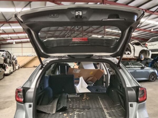 P5154 - Subaru outback 2023 Grey Wrecking - Image 13