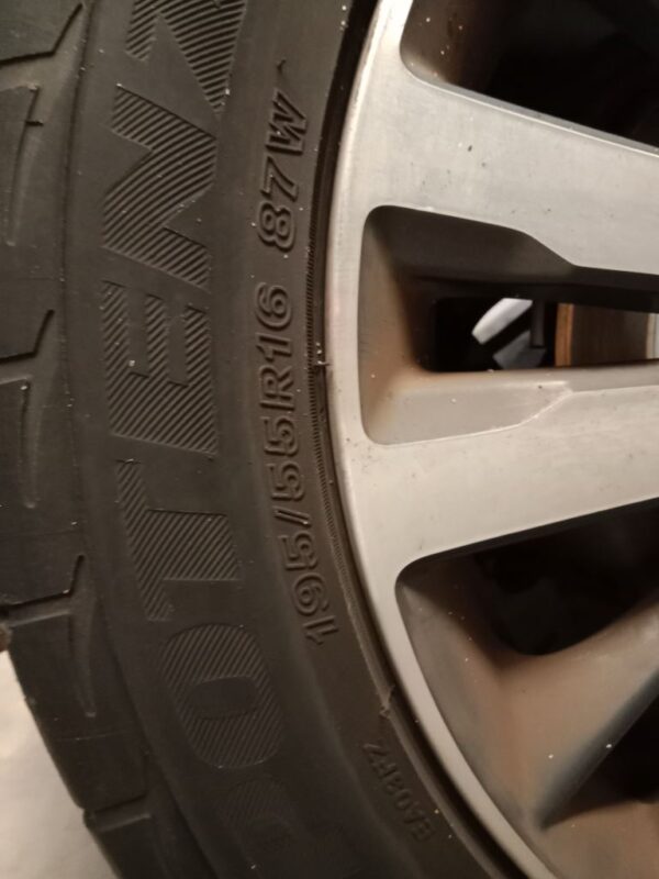 P5155 - Honda jazz 2010 Red Wrecking - Image 7