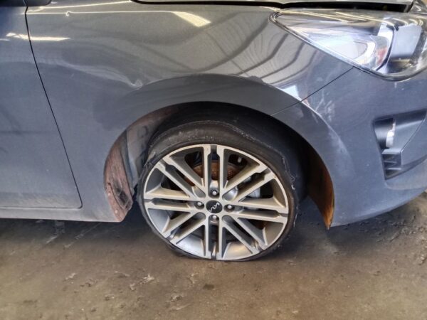 P5156 - Kia Rio 2022 Grey Wrecking - Image 4