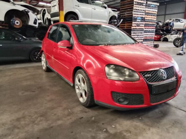 P5158 - Volkswagen golf GTI 2005 Red Wrecking - Image 16