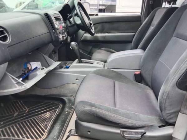 P5159 - Ford Ranger 2008 White Wrecking - Image 3