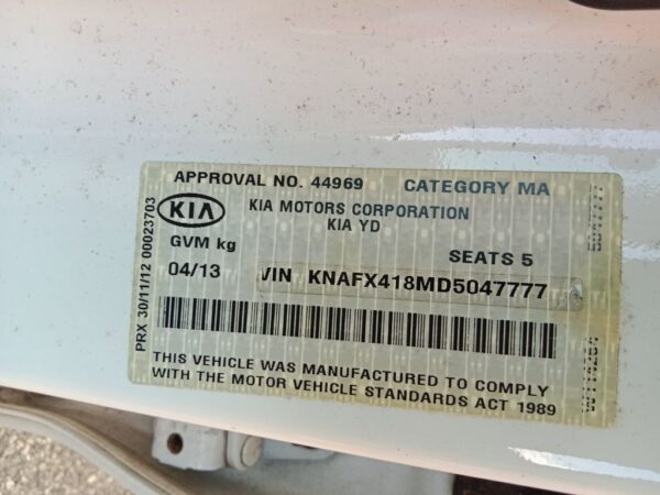 P5161 - Kia Cerato 2013 White Wrecking - Image 11