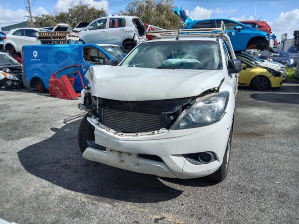 P5162 - Mazda BT-50 2017 White Wrecking