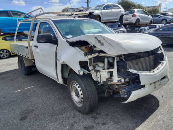 P5162 - Mazda BT-50 2017 White Wrecking - Image 15