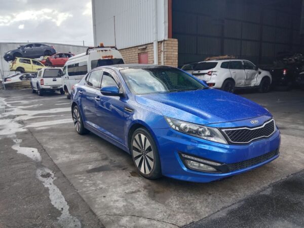P5163 - Kia optima 2012 Blue Wrecking - Image 15